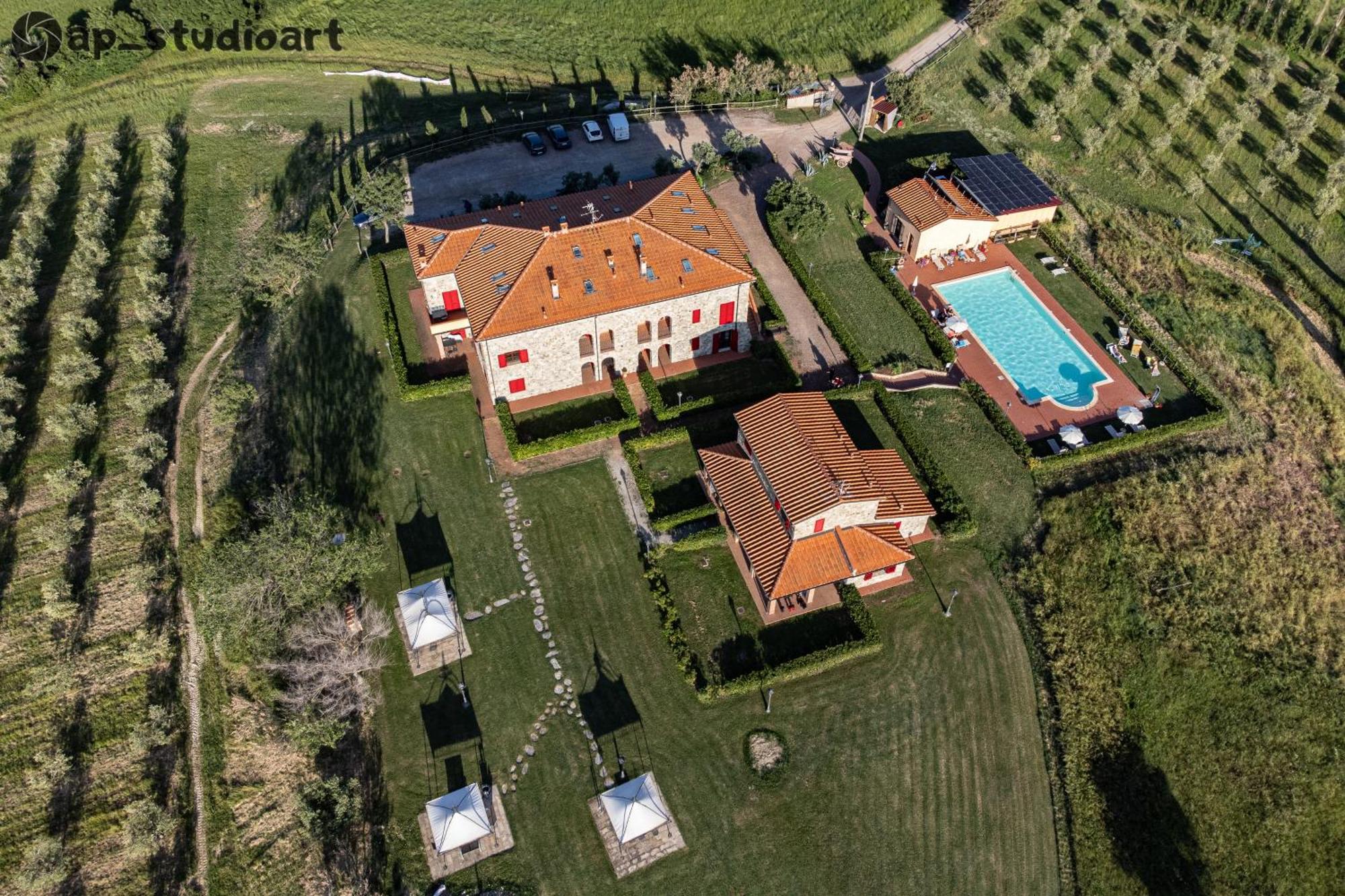 Country house Il Poggio Della Pieve Apartments